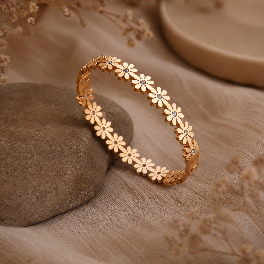 Daisy Chain Textured Bangle