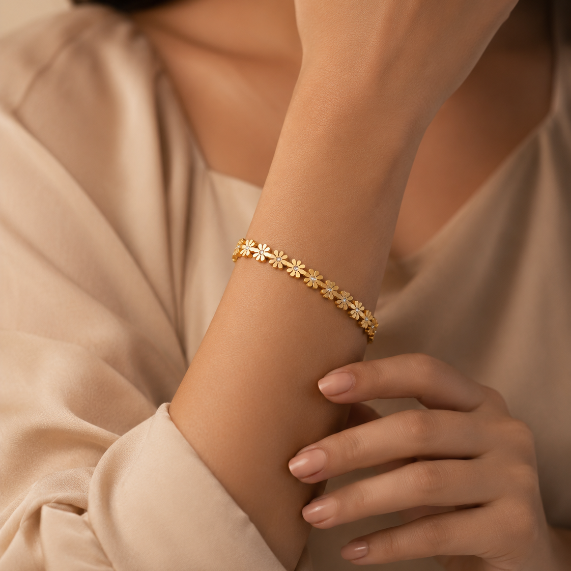Daisy Chain Textured Bangle