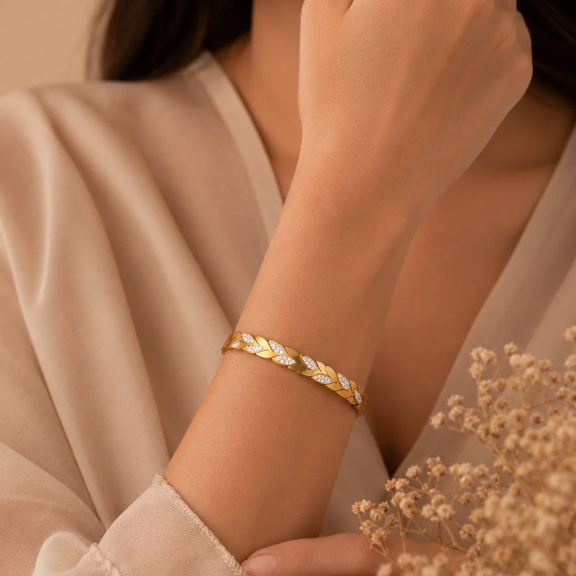 Danylor Celeste Leaf Bangle